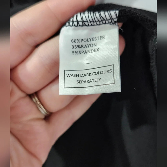 Sampeel NWT Womens V-Neck‎ T-Shirt Size L Black Cuffed Sleeve Classic Staple - Picture 3 of 4